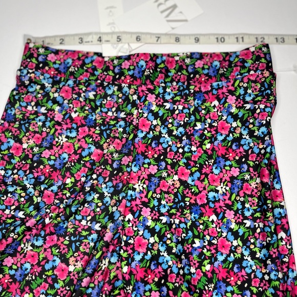 ZARA Ladies high rise floral leggings with foot strap pull on NWT Small - Picture 6 of 7